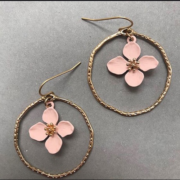 Pretty Flower In Hoop Earrings,Boutique-NWT - Picture 5 of 5